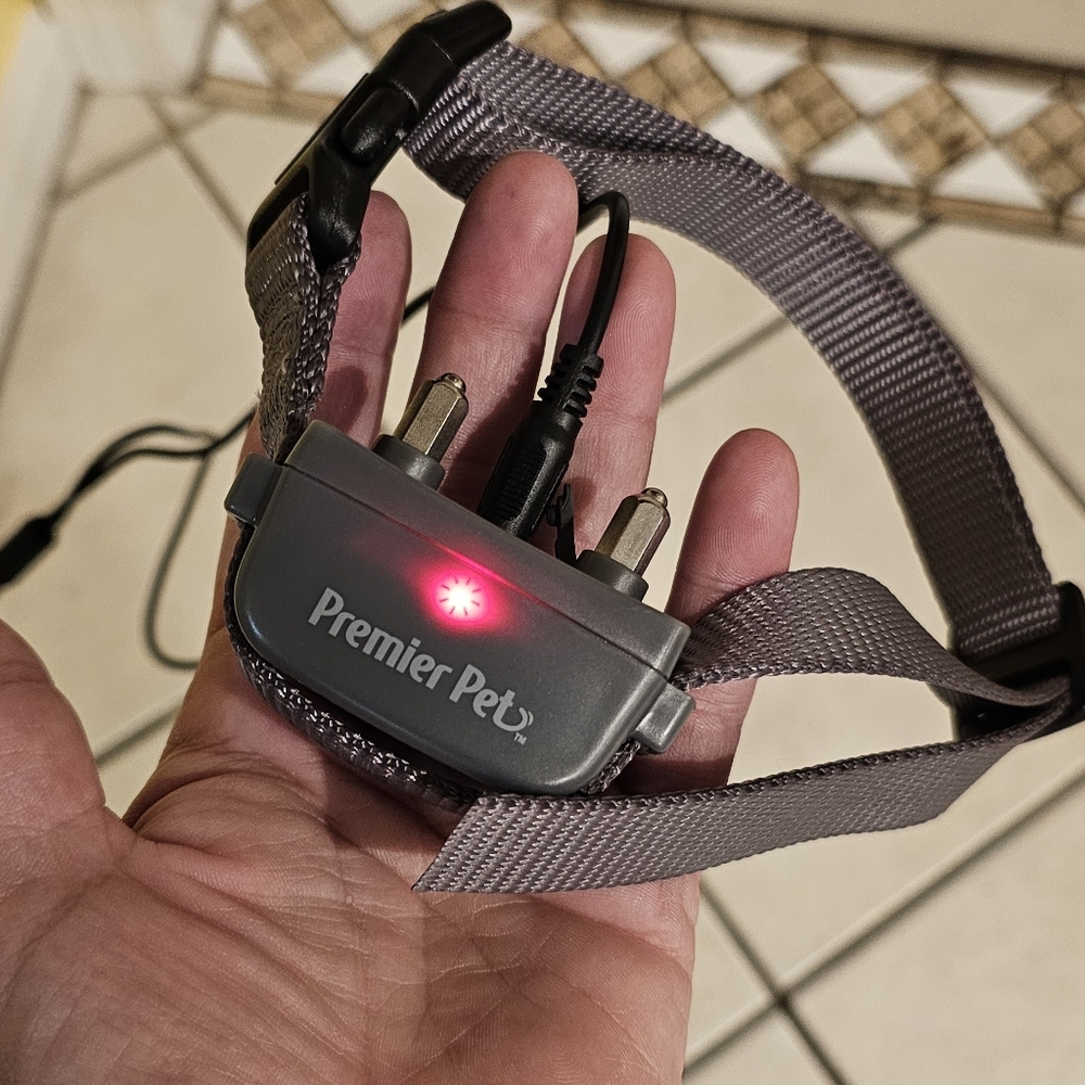 Premier Rechargeable Bark Collar - Gray - Picture 17 of 17